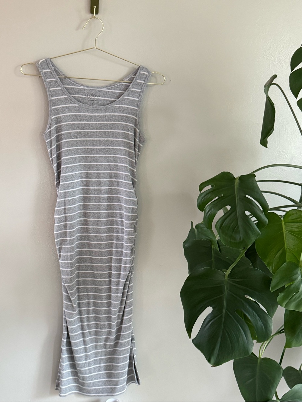 👶🏼Maternity Bundle 3/$20👶🏼 
Maternity Gray & White Striped Sleeveless Maxi Dress